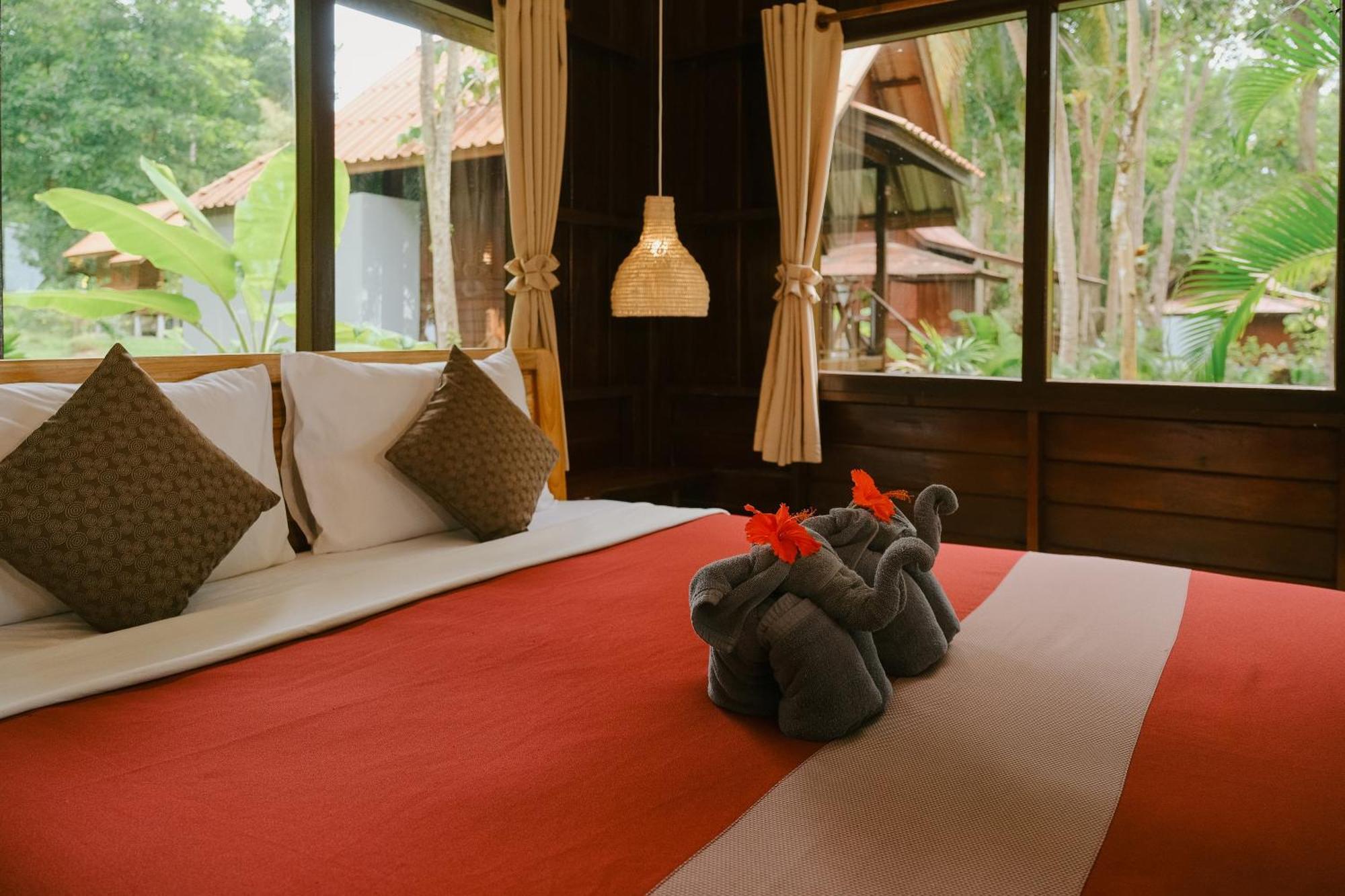 Joy Bungalow Resort And Restaurant Кох-Юм Экстерьер фото