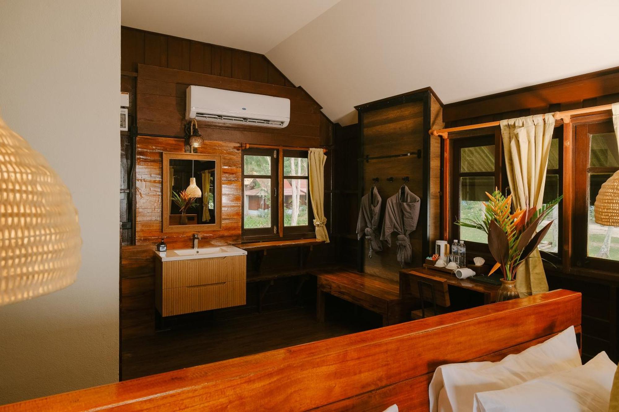 Joy Bungalow Resort And Restaurant Кох-Юм Экстерьер фото