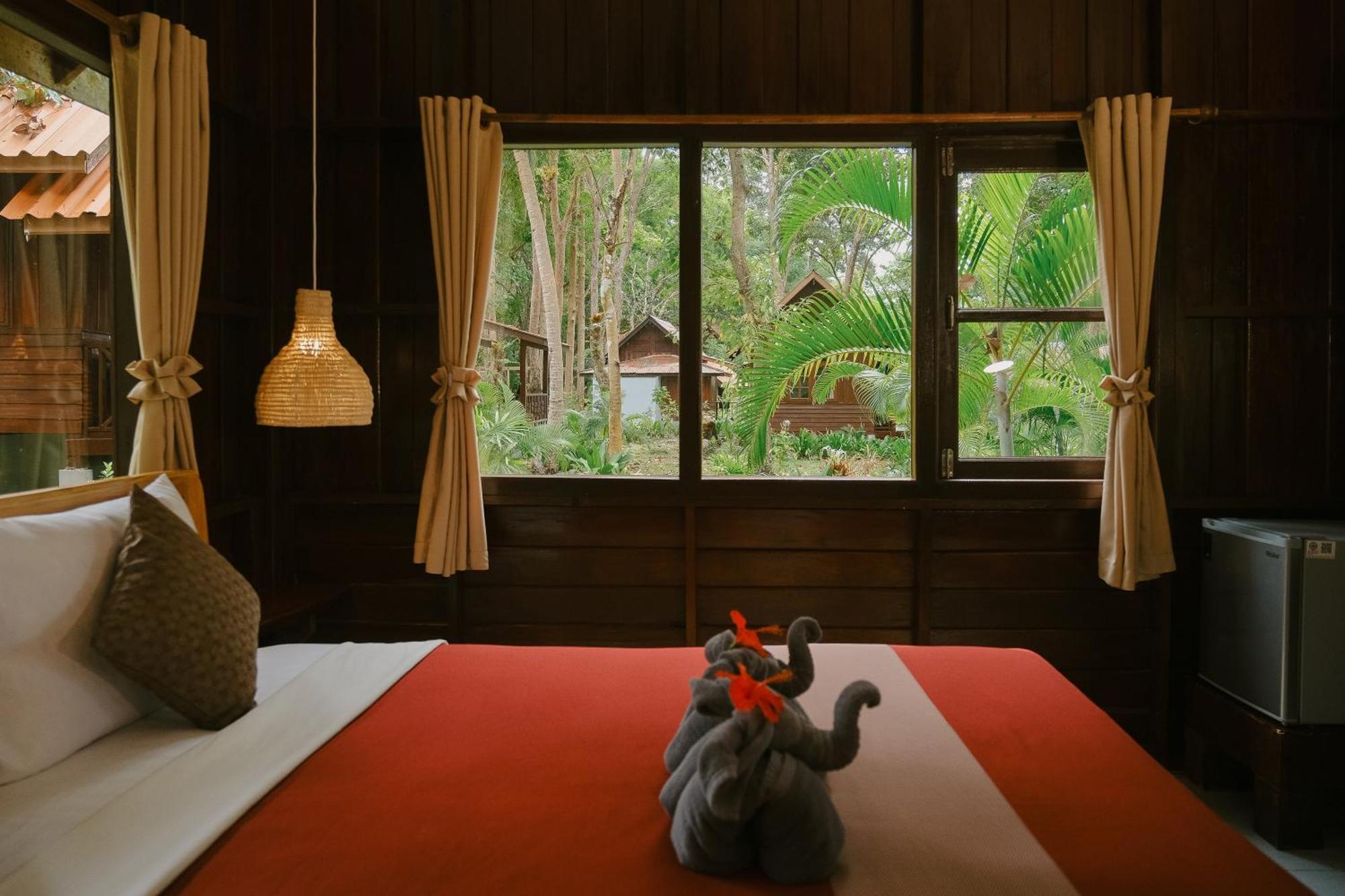 Joy Bungalow Resort And Restaurant Кох-Юм Экстерьер фото